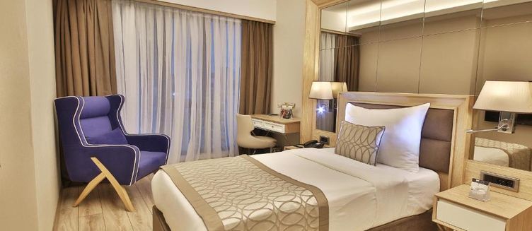 Фото отеля Bof Hotels Ceo Suites Atasehir