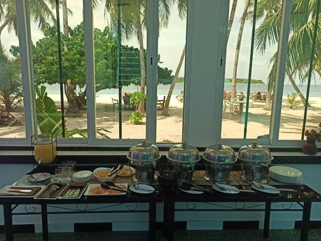 Dhonfulhafi Beach View & Spa фото 56