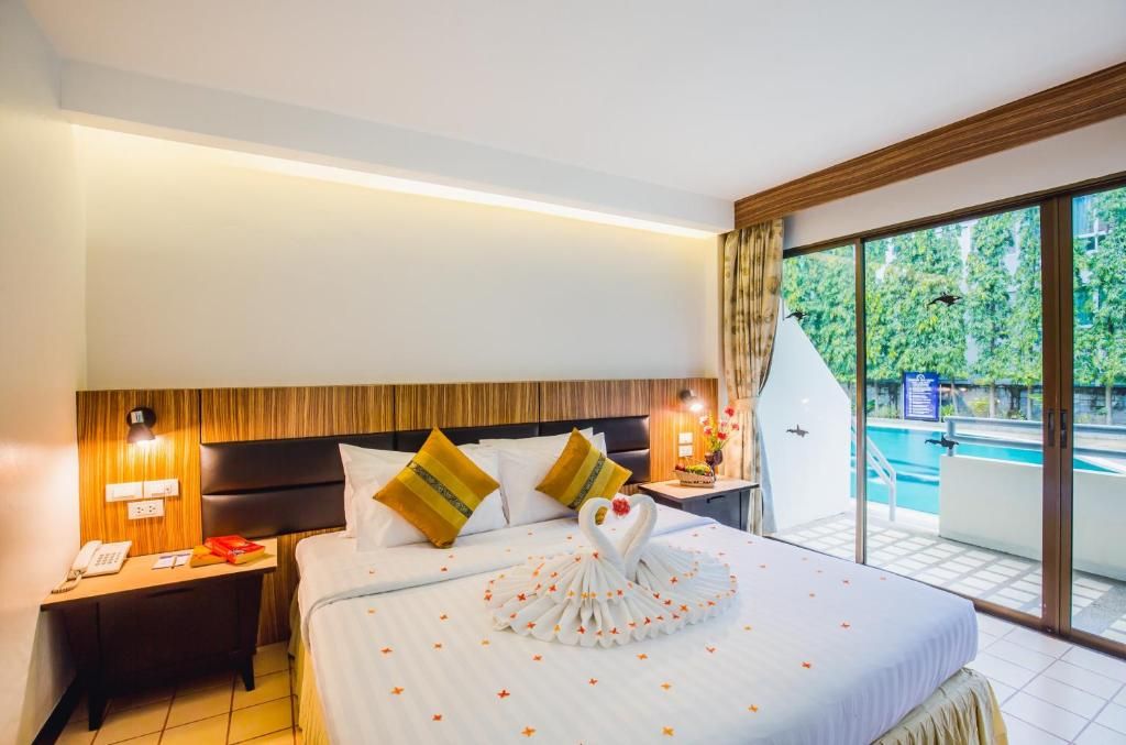 Karon Whale Resort фото 47