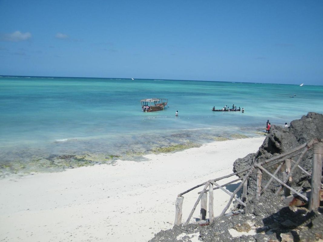 Tanzanite Beach Resort фото 30
