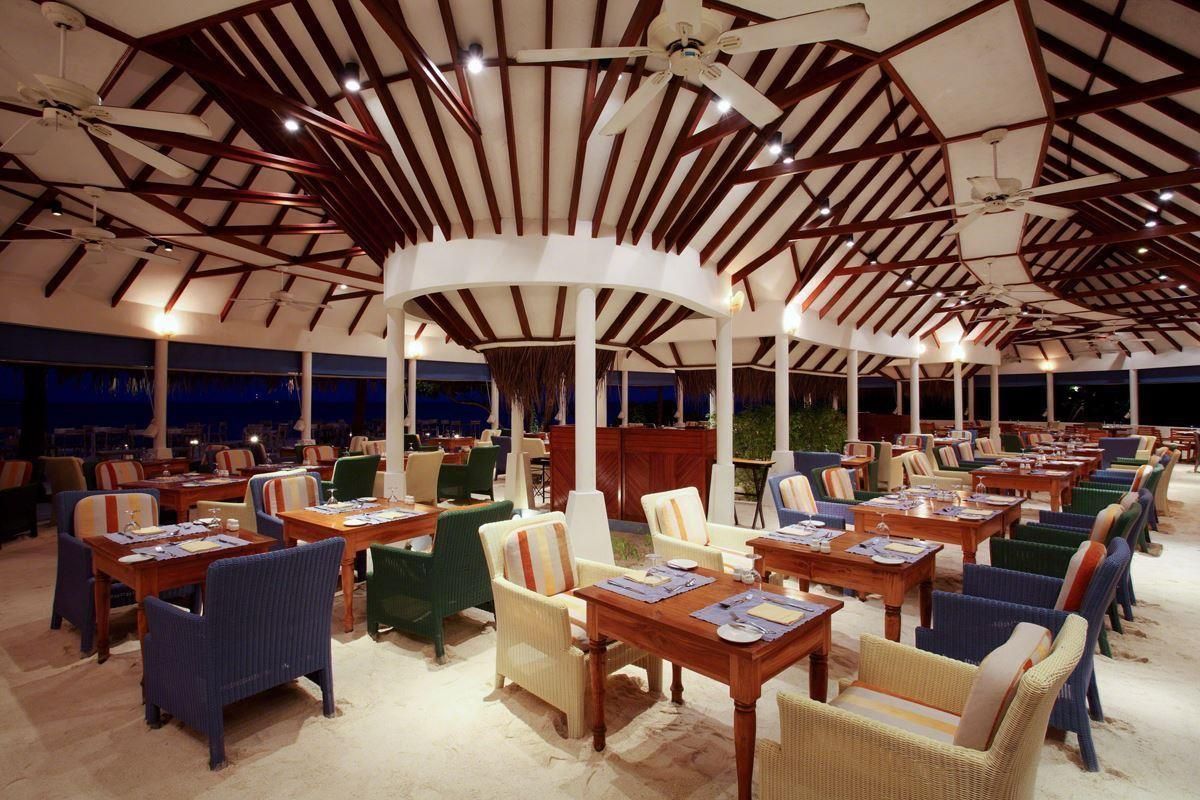 Machchafushi Island Resort & Spa Maldives, The Centara Collection фото 13