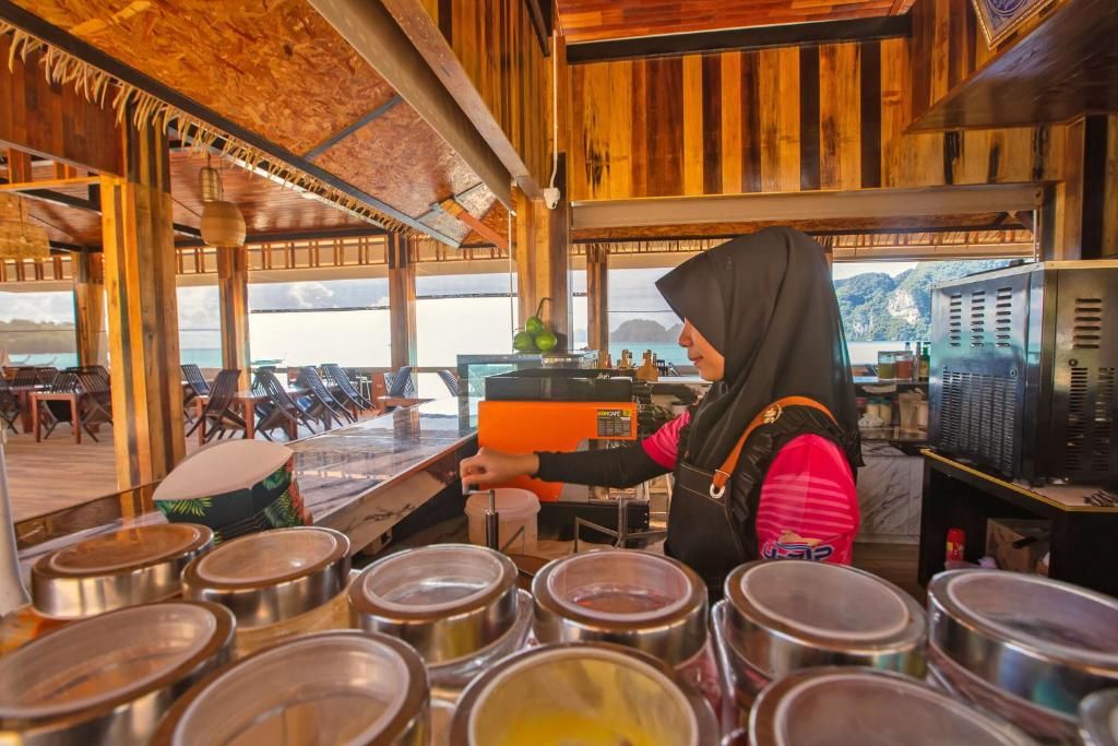 Phi Phi Andaman Beach Resort-SHA Plus фото 83
