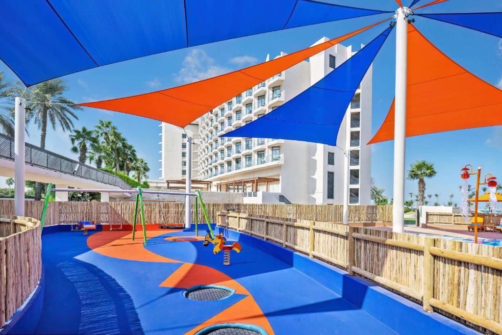 JA Beach Hotel фото 18