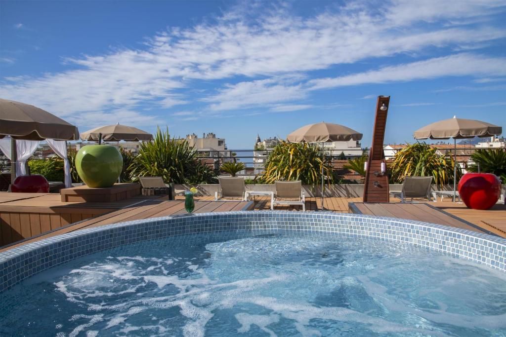 Best Western Plus Le Patio des Artistes Wellness Jacuzzi фото 27
