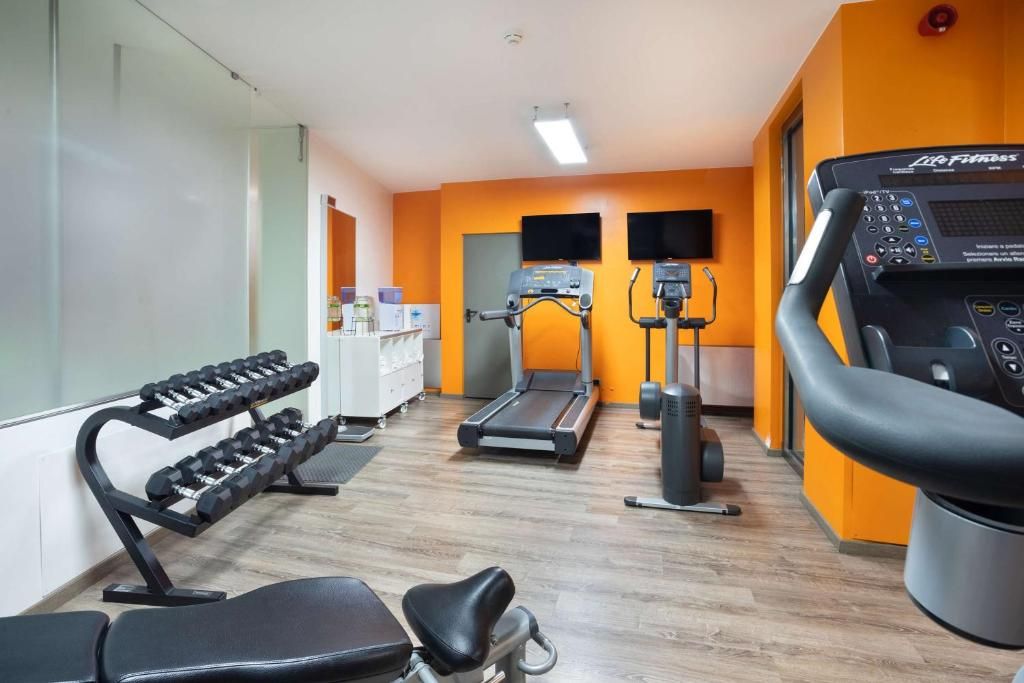 Best Western Plus Executive Hotel and Suites фото 36