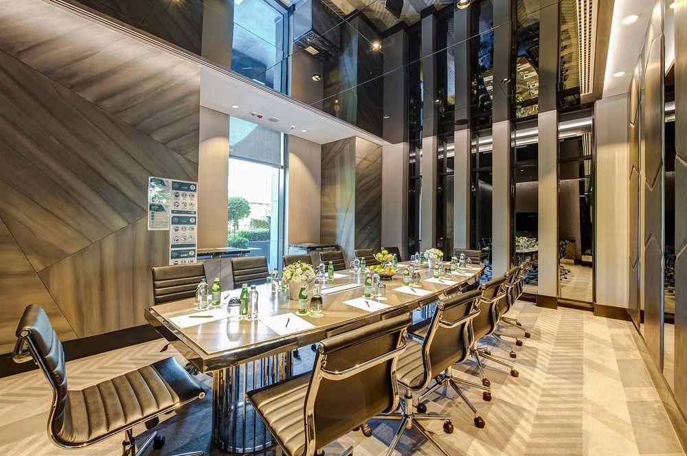 DoubleTree by Hilton Istanbul - Piyalepasa фото 82