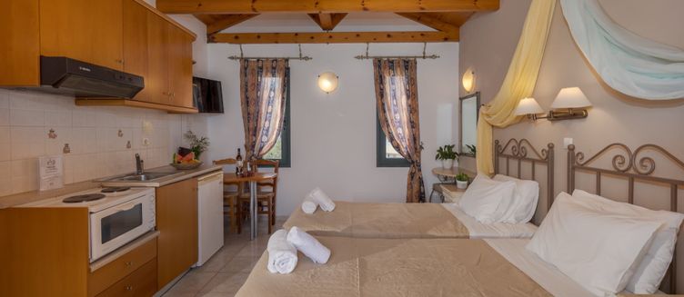 Фото отеля Irida Hotel Apartments