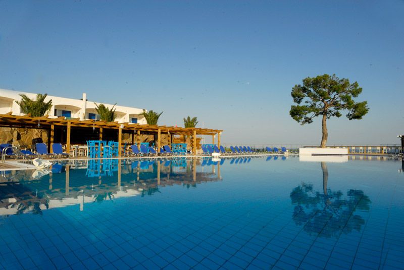 Kinetta Beach Resort & Spa фото 4