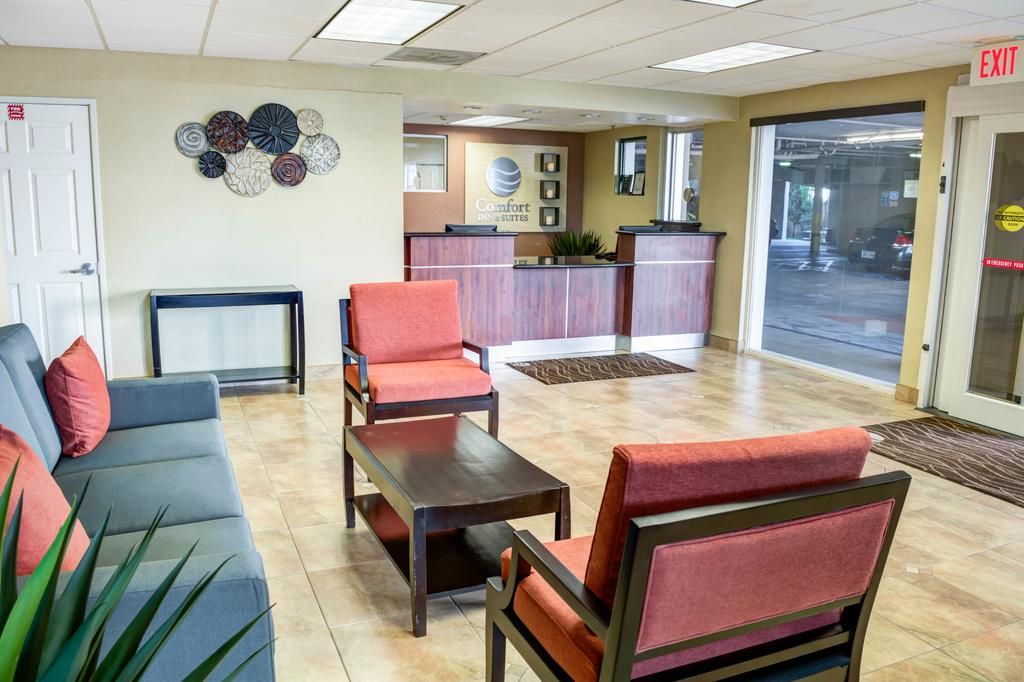 Comfort Inn & Suites Near Universal - North Hollywood – Burbank фото 16