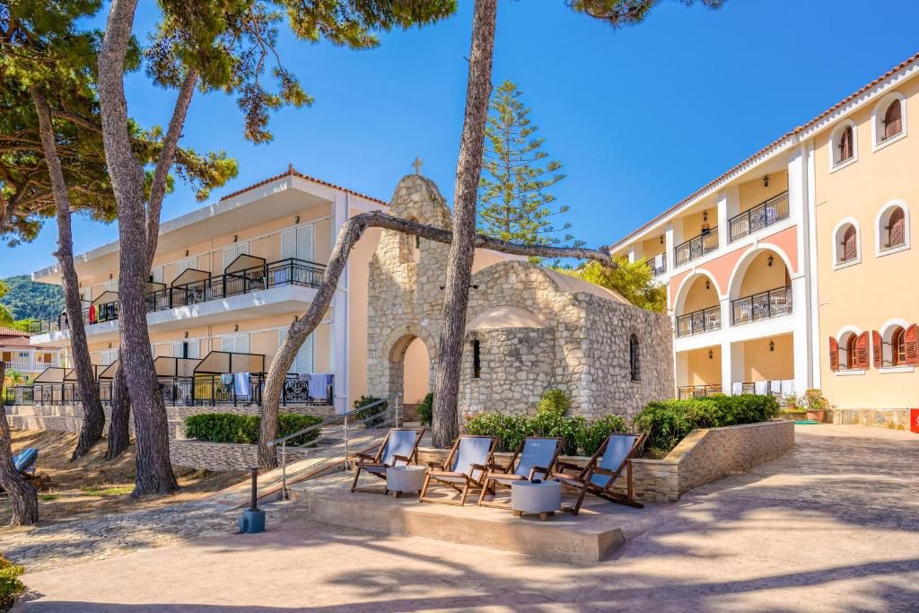 Castello Beach Hotel фото 9