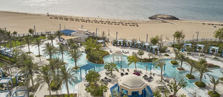 Фото отеля Hilton Salwa Beach Resort & Villas