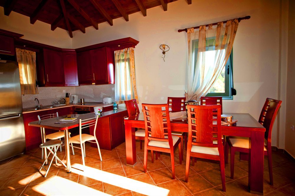 Aselinos Suites фото 20