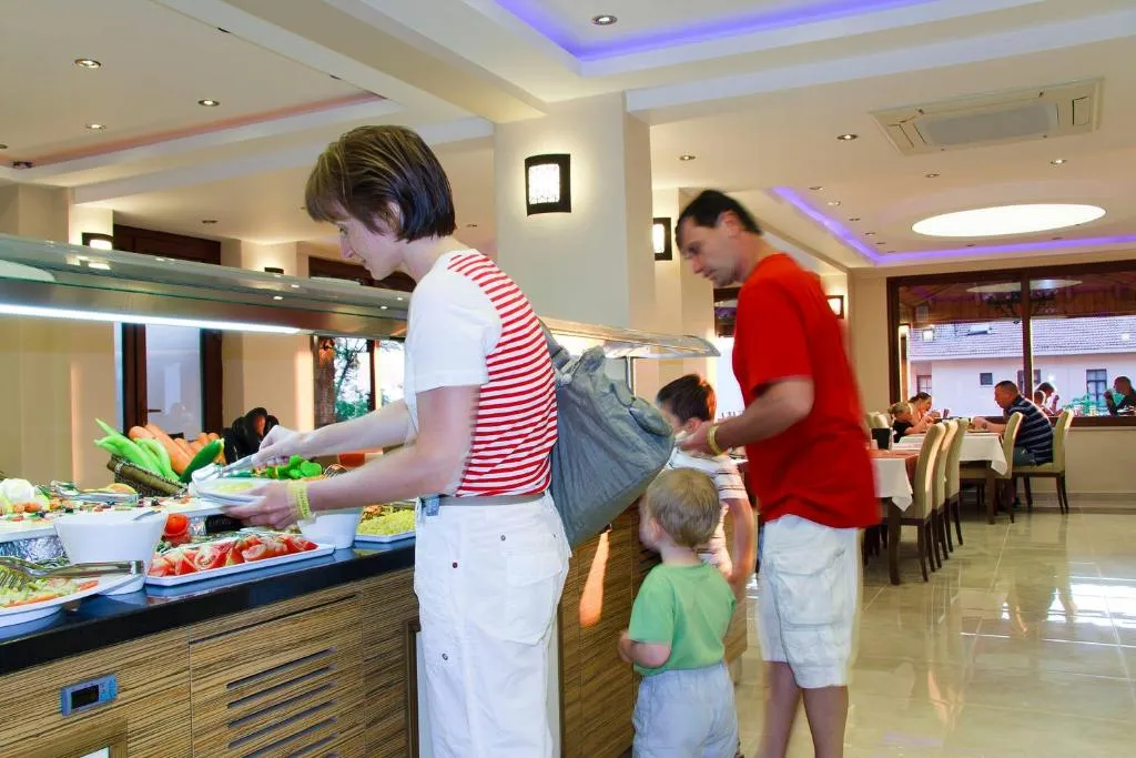 Perdikia Hill Family Resort & Villas фото 24
