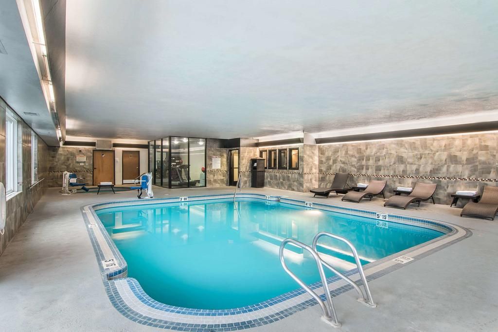 Comfort Suites фото 26