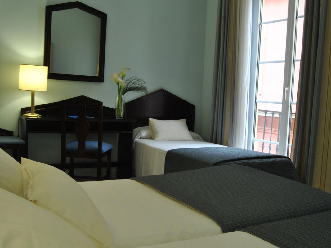 Hotel Navas фото 3
