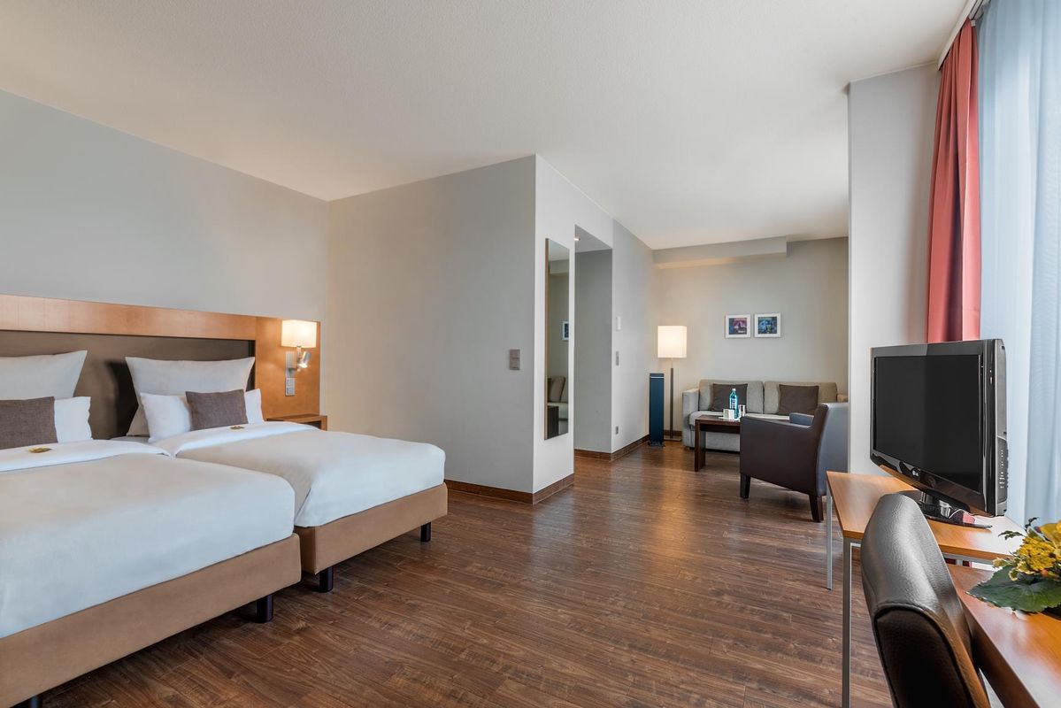 BEST WESTERN PREMIER IB Hotel Friedberger Warte фото 5
