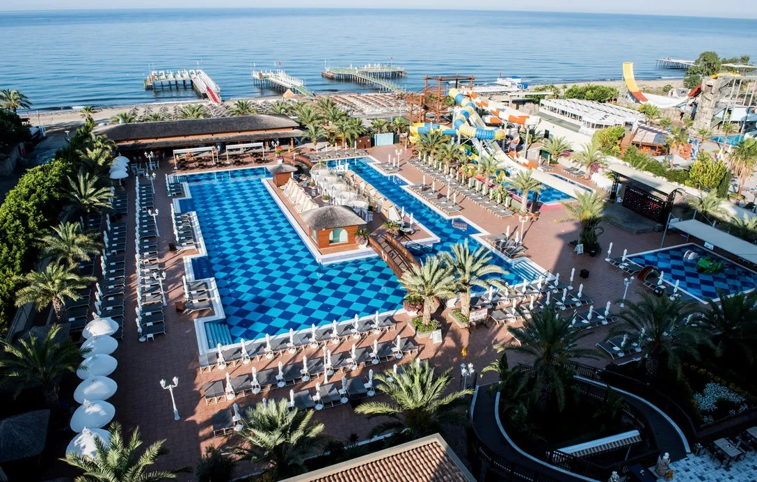 Quattro Beach Spa & Resort фото 2