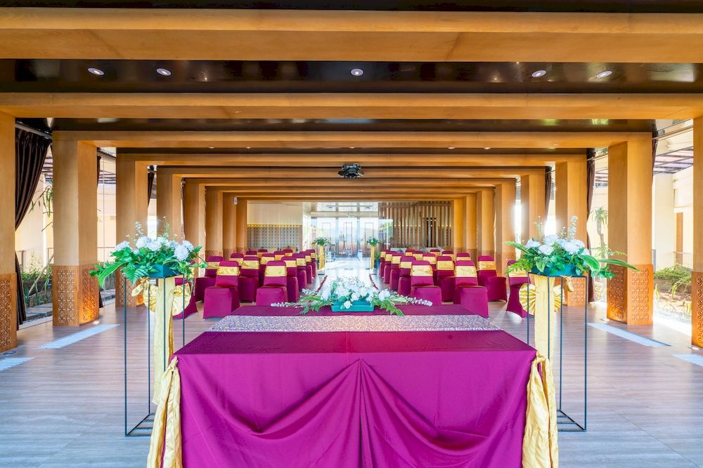 Vouk Hotel & Suites фото 88