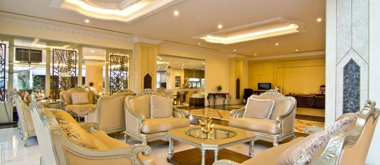 Фото отеля LK Royal Suite