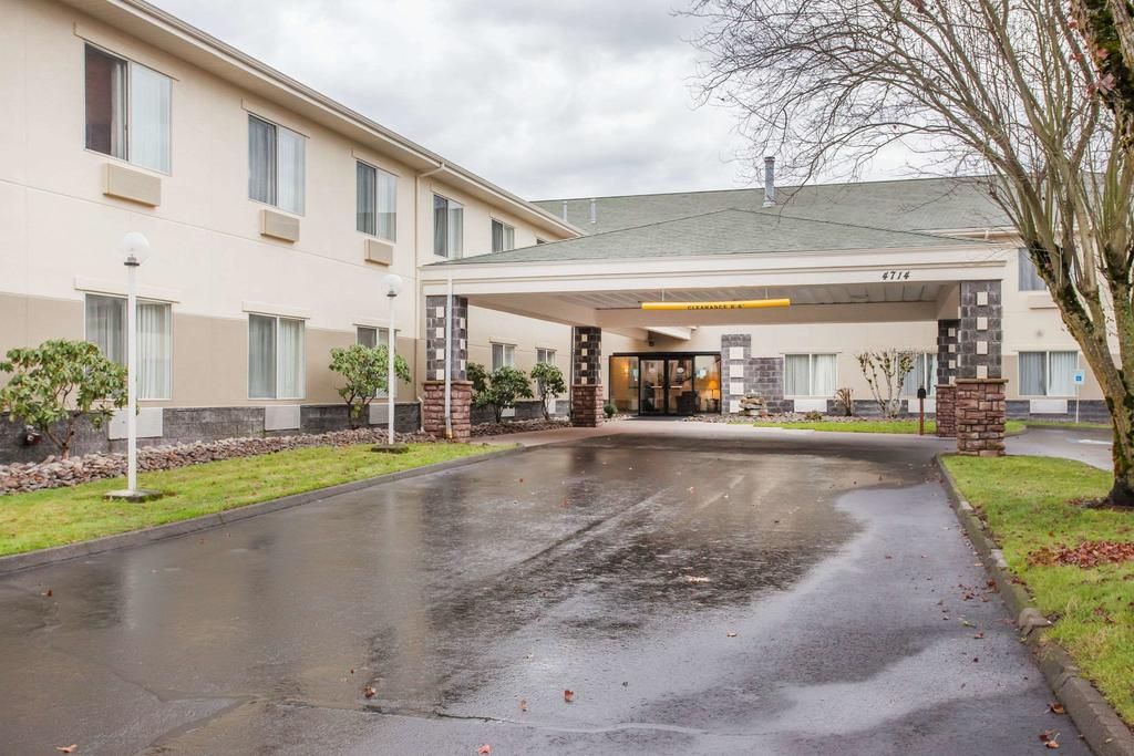 Comfort Suites фото 0