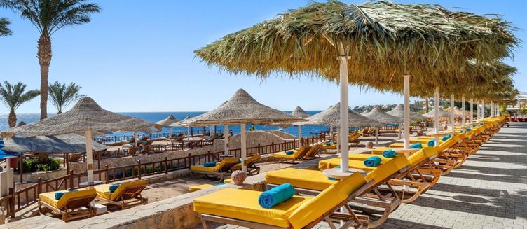 Фото отеля DoubleTree by Hilton Sharks Bay Beach Side