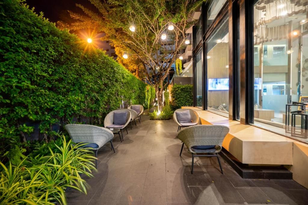 Aster Hotel and Residence фото 42
