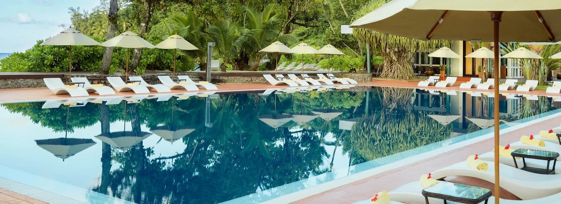 Avani Barbarons Seychelles Resort фото 7