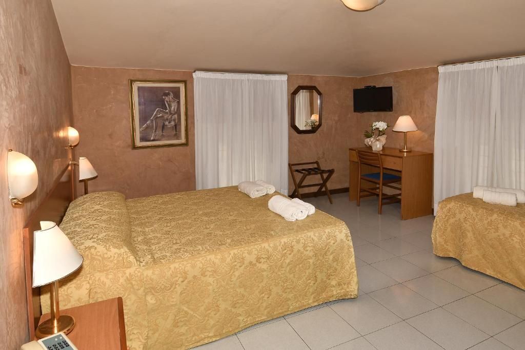 Hotel Innocenti фото 9