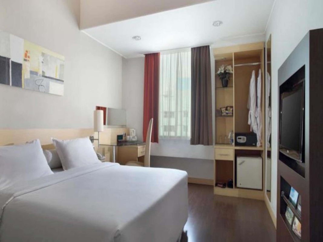 Ibis Jakarta Arcadia Hotel фото 12