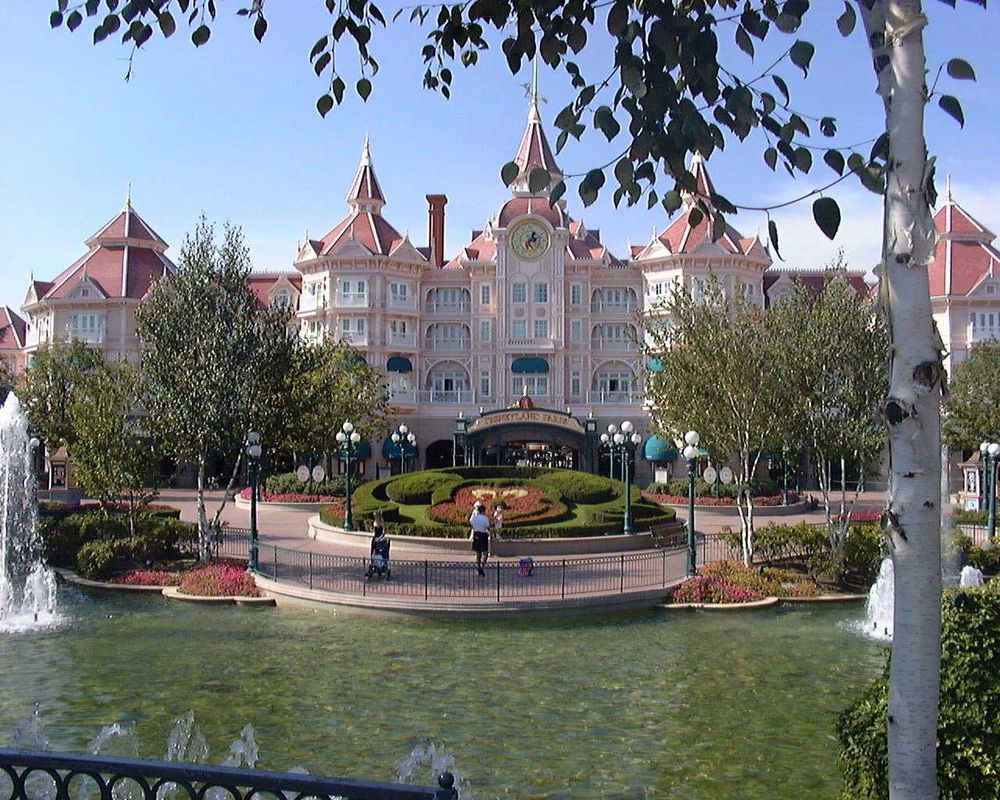 Disneyland Hotel фото 2