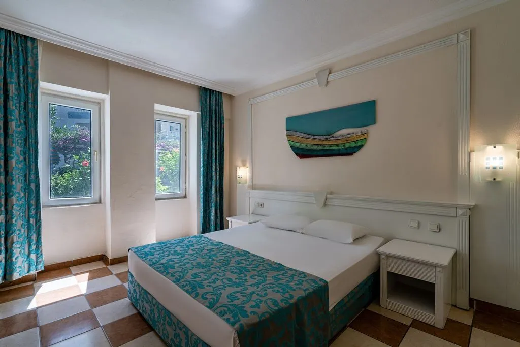 The Garden Beach Hotel фото 4