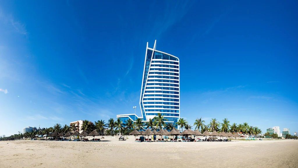 Grand Tourane Hotel фото 1