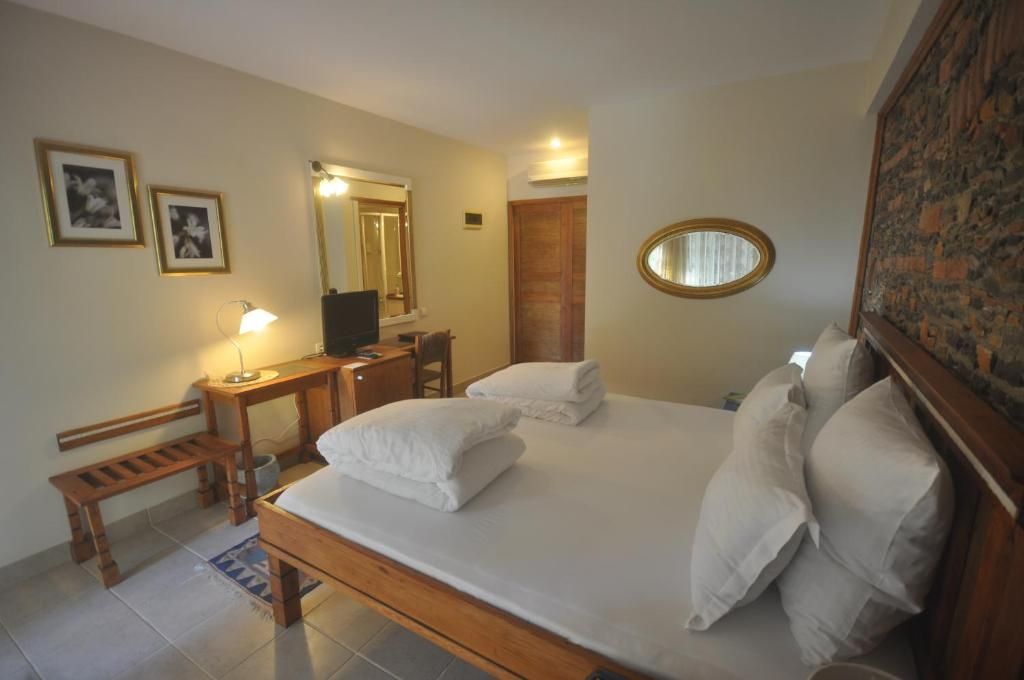 El Vino Hotel & Suites фото 2