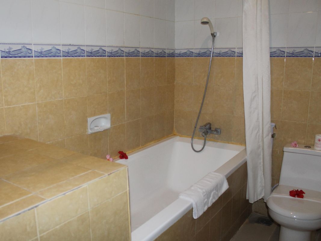 Puri Saron Hotel Senggigi фото 15