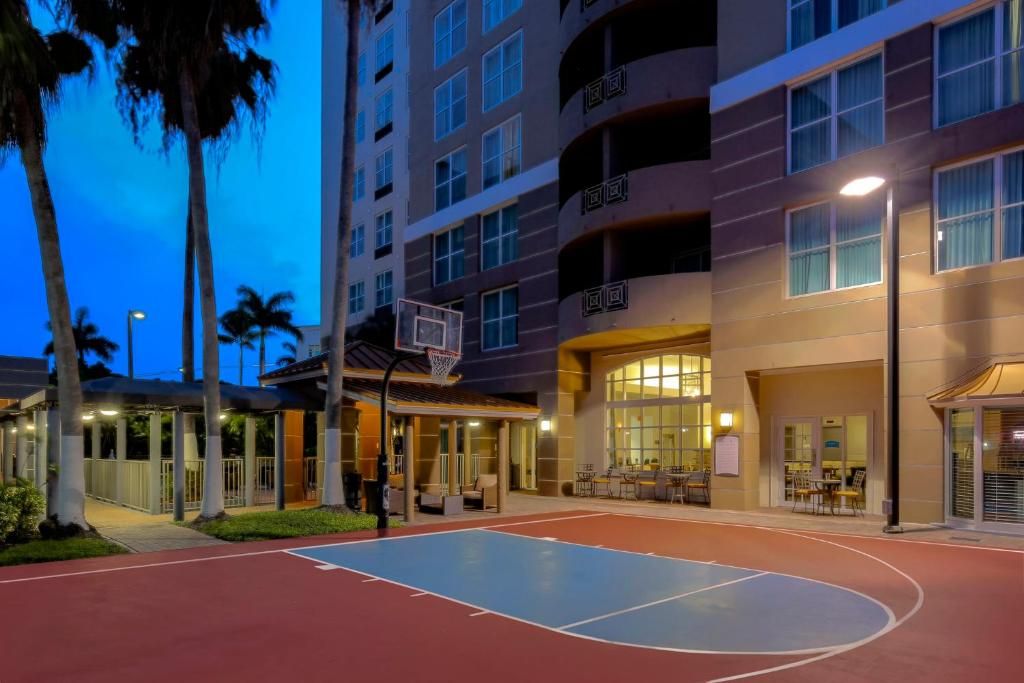Staybridge Suites Miami Doral Area фото 23