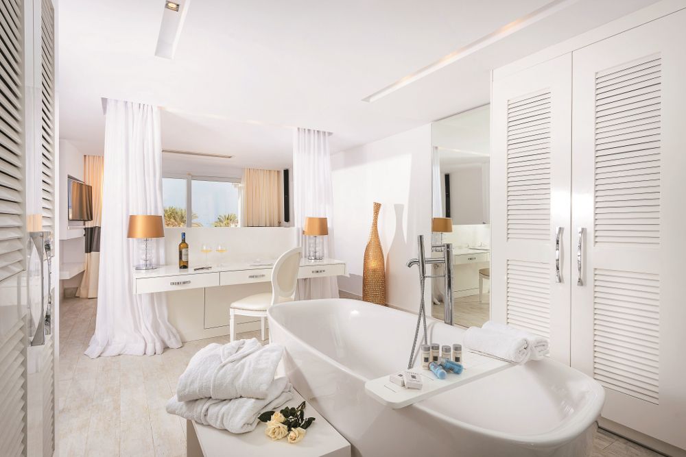 Radisson Blu Beach Resort фото 18