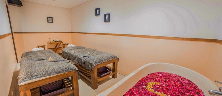 Фото отеля J4 Hotels Legian