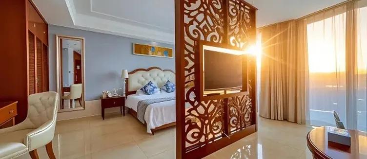 Фото отеля SANYA YEJING LANAN GRAND HOTEL (DADONGHAI SQUARE BRANCH)
