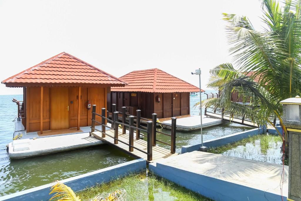 Poovar Island Resort фото 27
