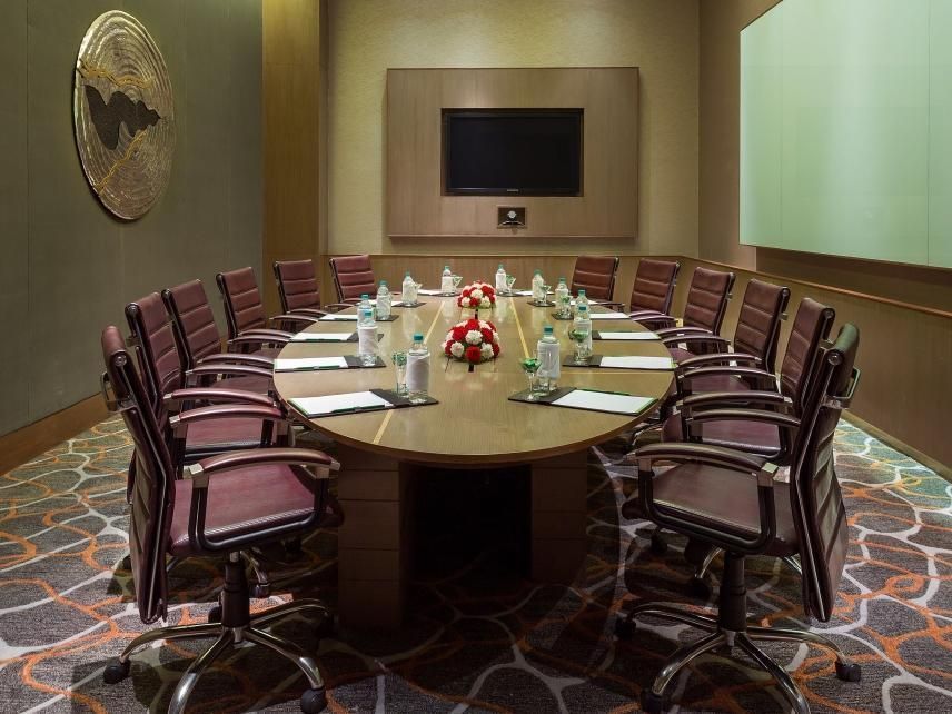 Holiday Inn New Delhi International Airport, an IHG Hotel фото 13