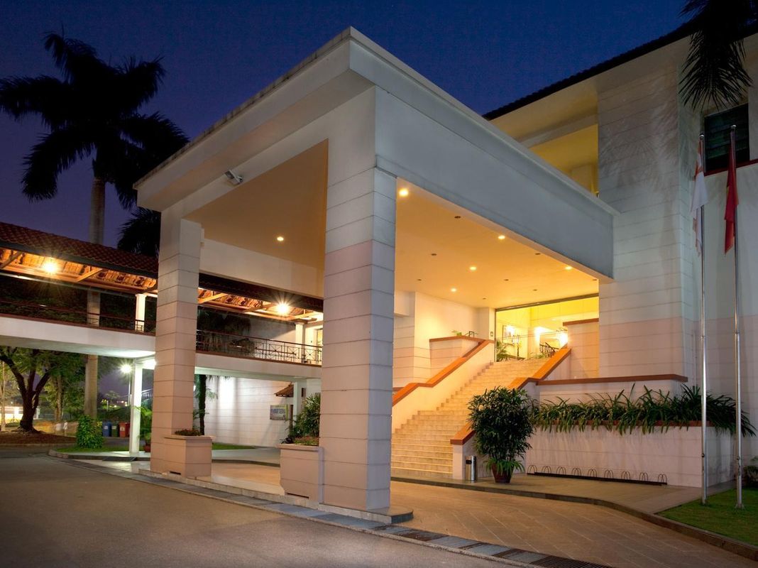 Diamond Westlake Suites фото 23
