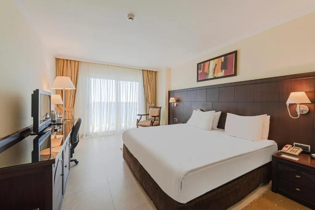 Crowne Plaza Antalya фото 4