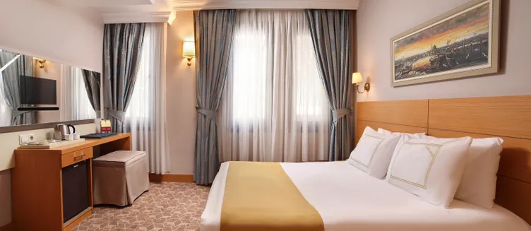 Фото отеля Almina Hotel