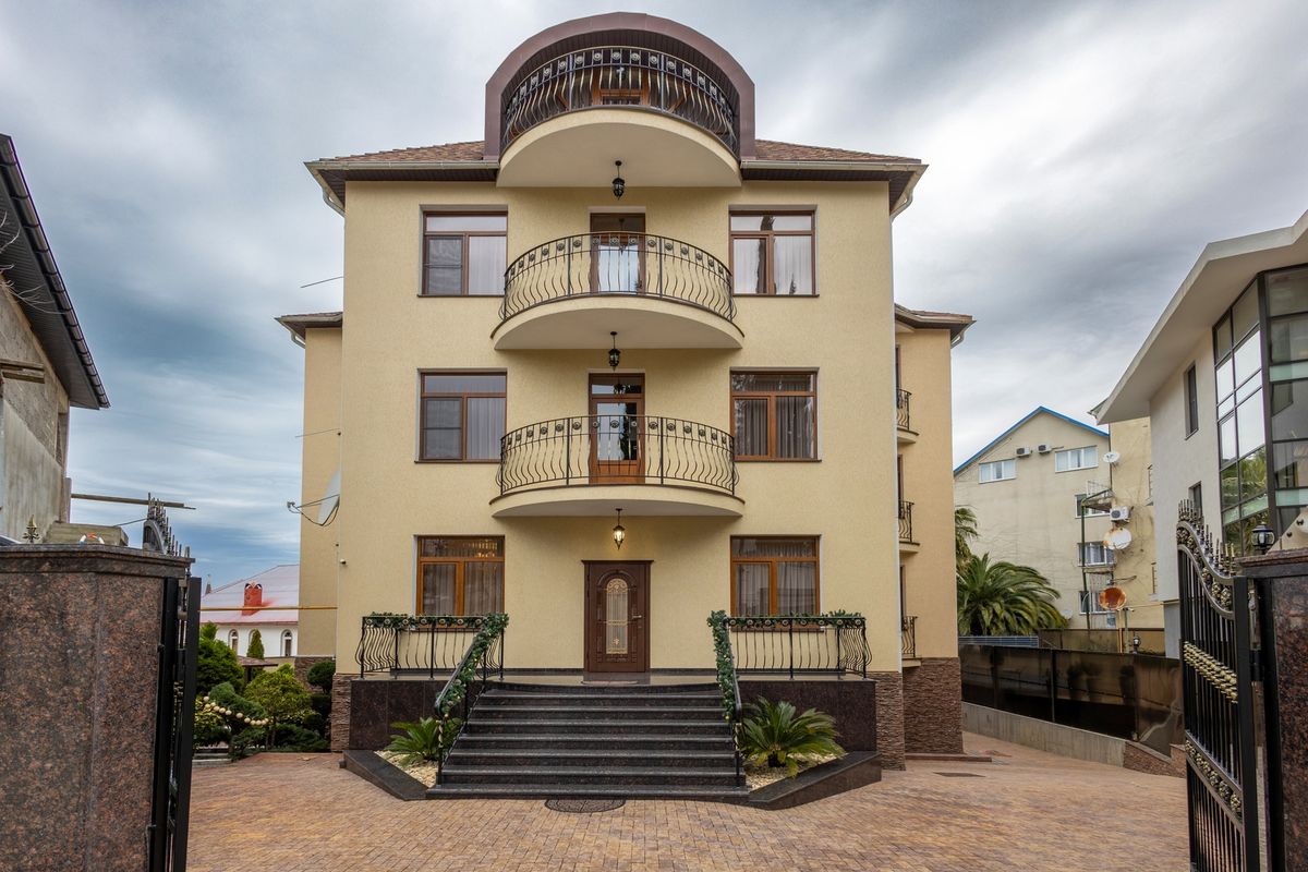 Golden House фото 38