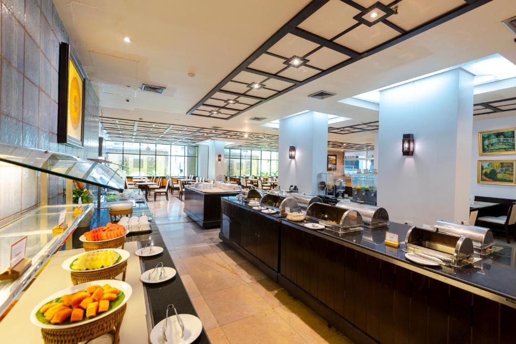 Pinnacle Lumpinee Park Hotel & Spa фото 42