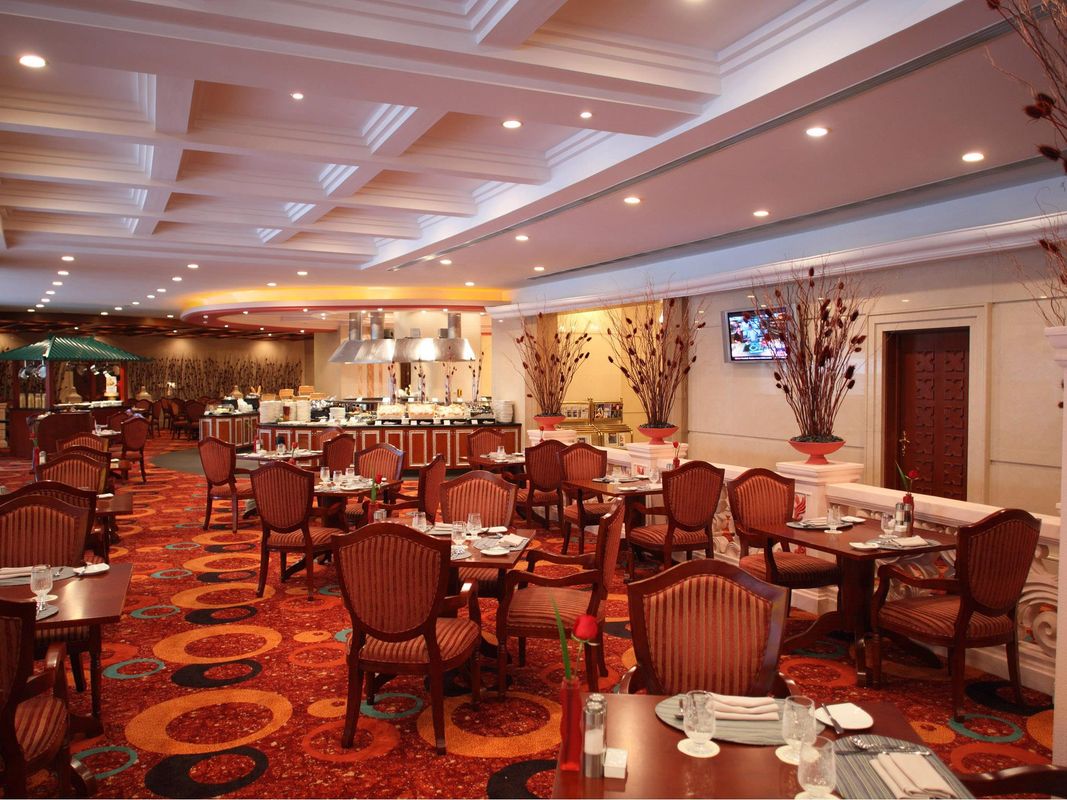 Holiday Inn Shanghai Nanjing Road, an IHG Hotel фото 13