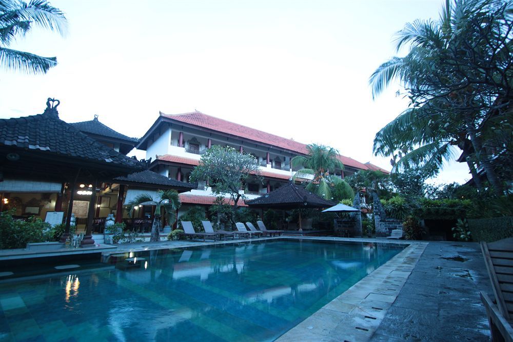 Bakung Sari Resort and Spa фото 20
