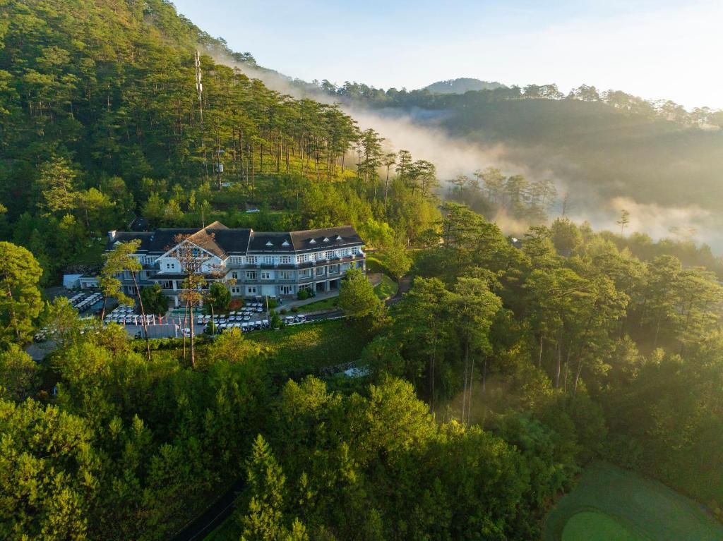 Swiss-Belresort Tuyen Lam фото 10