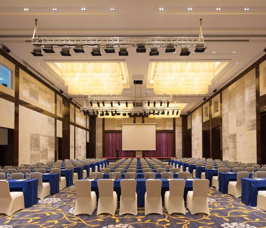 Thousand Cranes Sanya Yazhou Bay Int'l Exchange Centre, Curio by Hilton фото 35