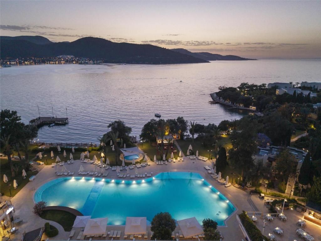 DoubleTree by Hilton Bodrum Isil Club Resort фото 93